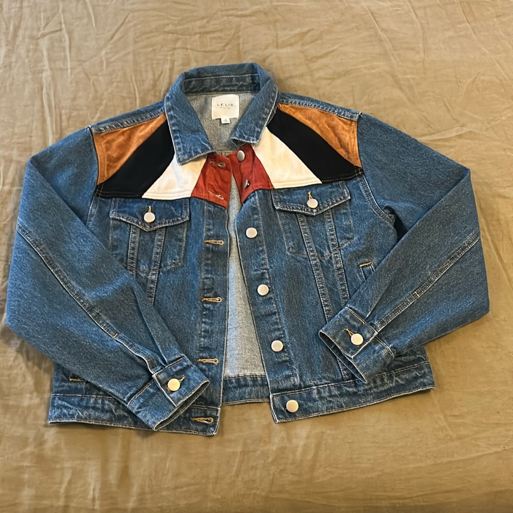 NWOT Jean Jacket with Suade Accent